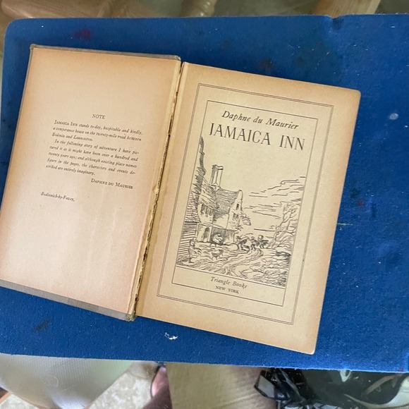 Daphne du Maurier‎ Jamaica Inn Triangle Books Vintage Adventure Novel